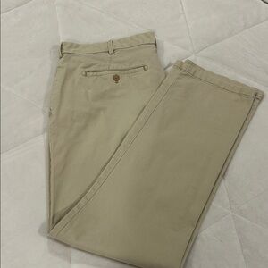 Izod Chinos